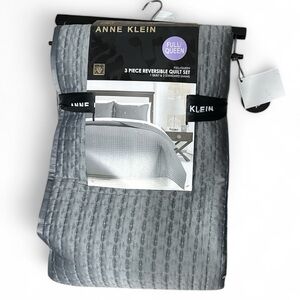 Anne Klein 3 Piece Gray Satin Reversible Quilt Set New